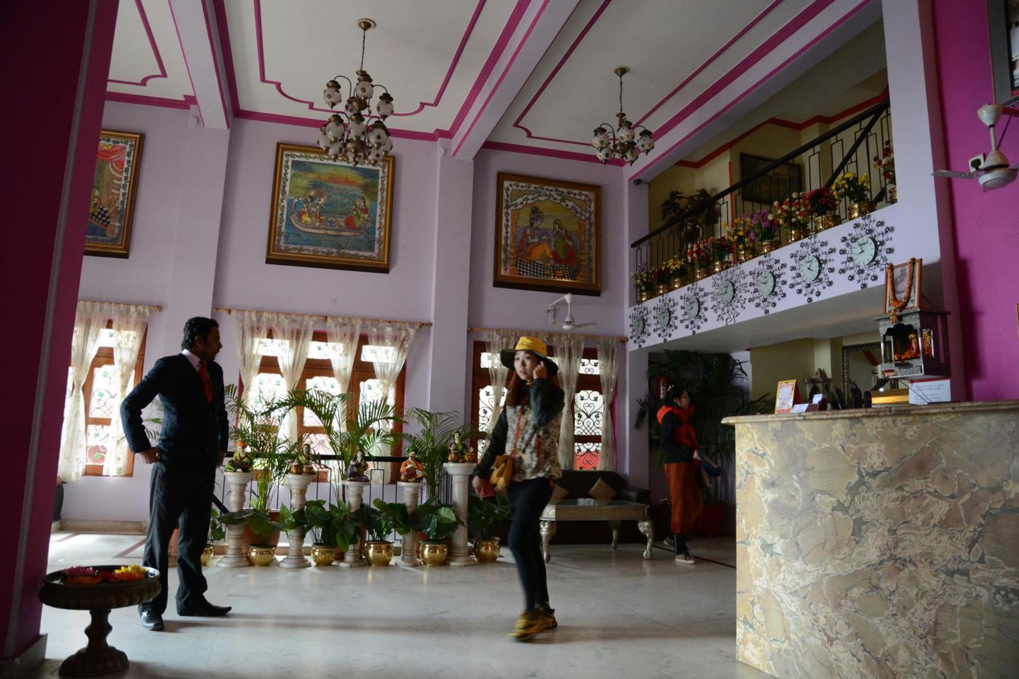 A Palace On River Varanasi Exterior photo